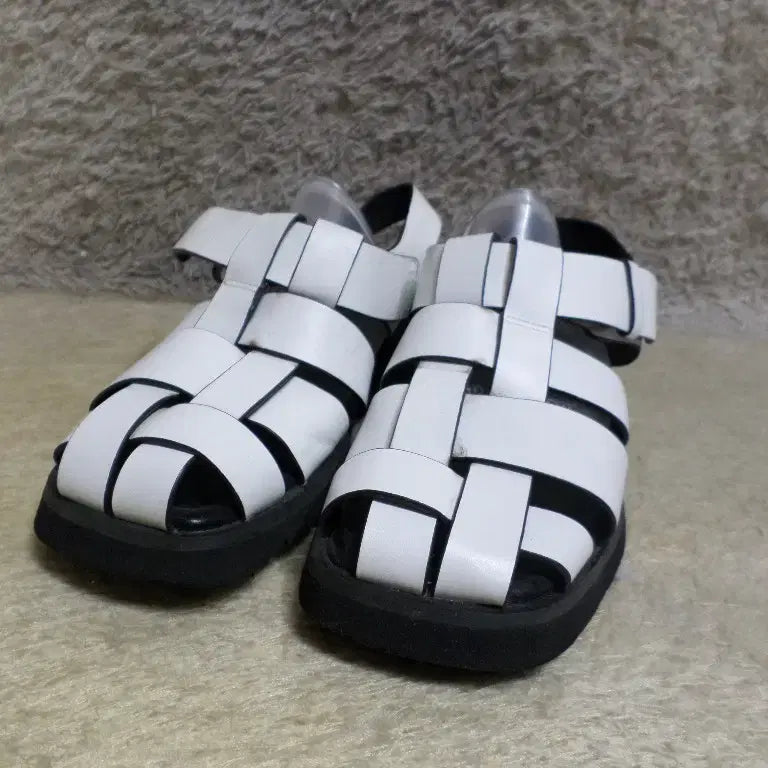 [BUNJANG] Barbara Gladiator Fisherman Sandals White (Used) / 후루룩구제 235 바바라 글래디에이터 피셔맨 샌들 화이트 중고 신발
