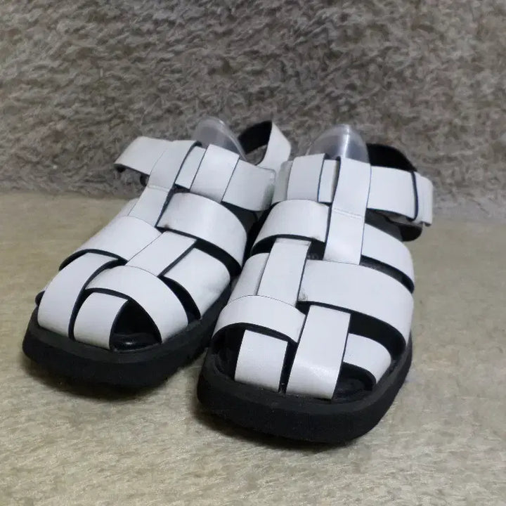 [BUNJANG] Barbara Gladiator Fisherman Sandals White (Used) / 후루룩구제 235 바바라 글래디에이터 피셔맨 샌들 화이트 중고 신발