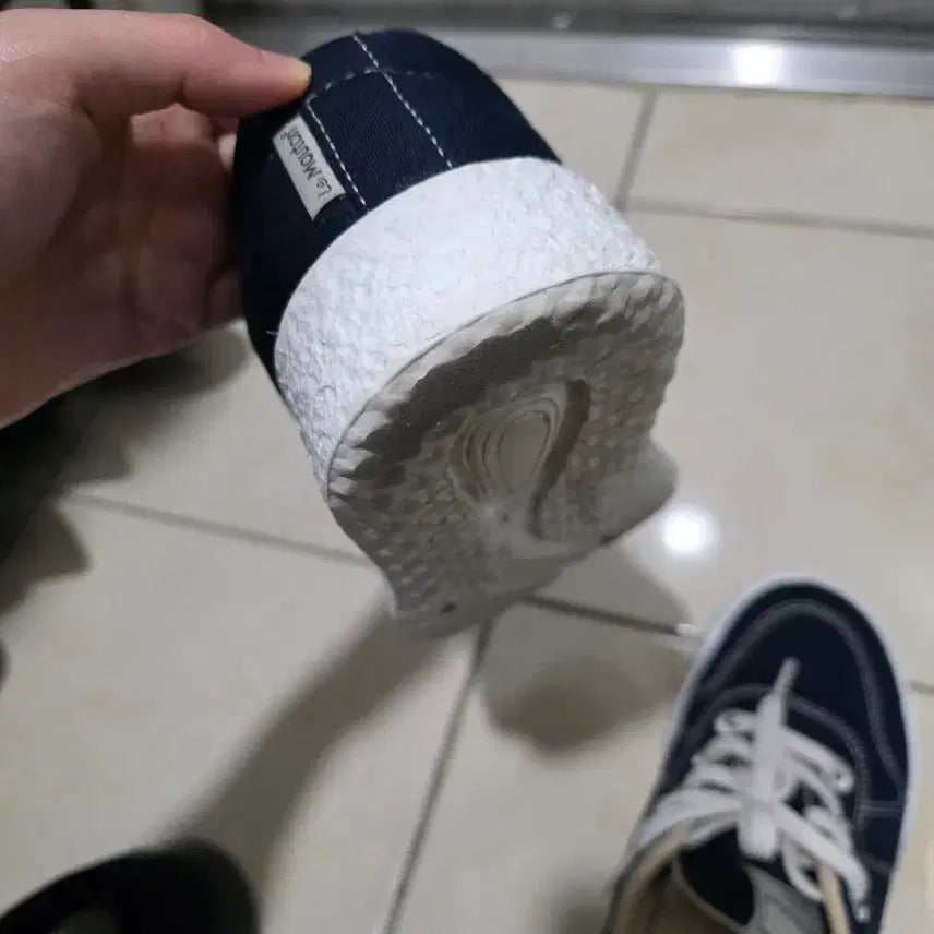 [BUNJANG] Le Mouton Navy Sneakers 225 / 르무통 Le Mouton 네이비 스니커즈 225