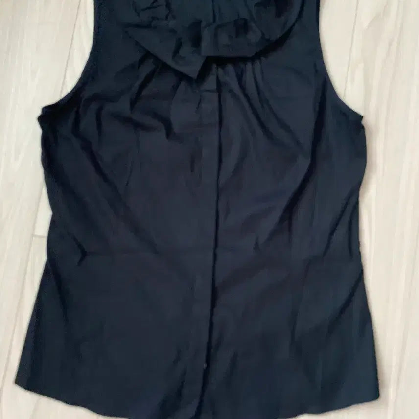 [BUNJANG] Banha.k Black Sleeveless Blouse / 반하크 블랙 민소매 블라우스 55
