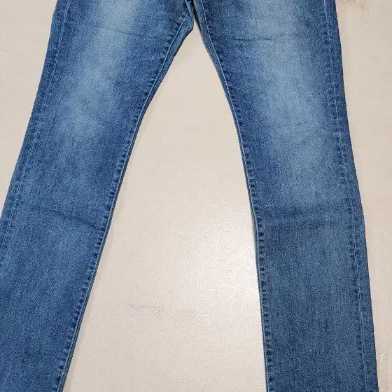 [SOLD OUT] 플랙진 중청 워싱진 33
