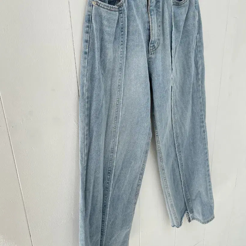 [BUNJANG] UGIPAL Seoul Wide Denim Pants / UGIPAL 서울 절개 라인 와이드 데님 팬츠