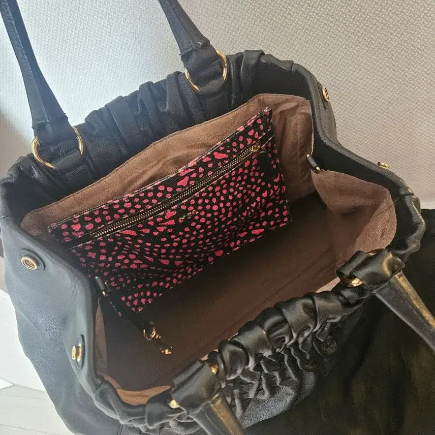 [SOLD OUT] 입생로랑 셔링 가죽백