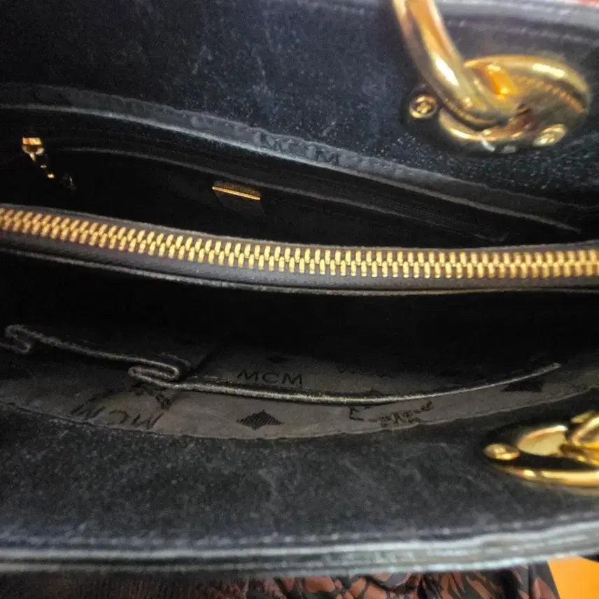 [BUNJANG] MCM Black Leather Chain Bucket Bag / MCM 블랙 레더 체인 버킷백