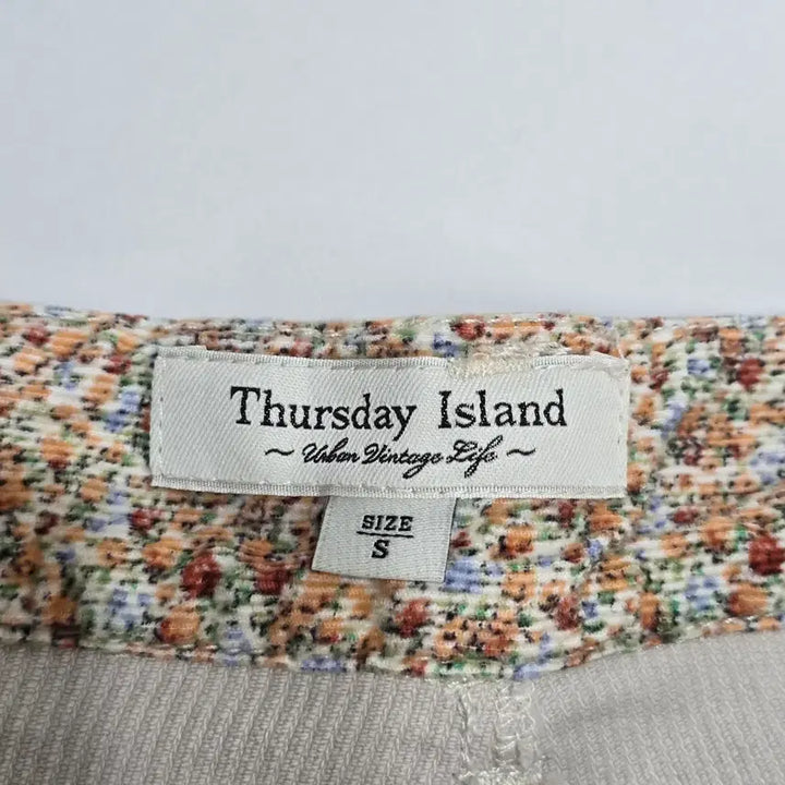 [BUNJANG] Thursday Island Corduroy Pants / 써스데이아일랜드 코듀로이 팬츠