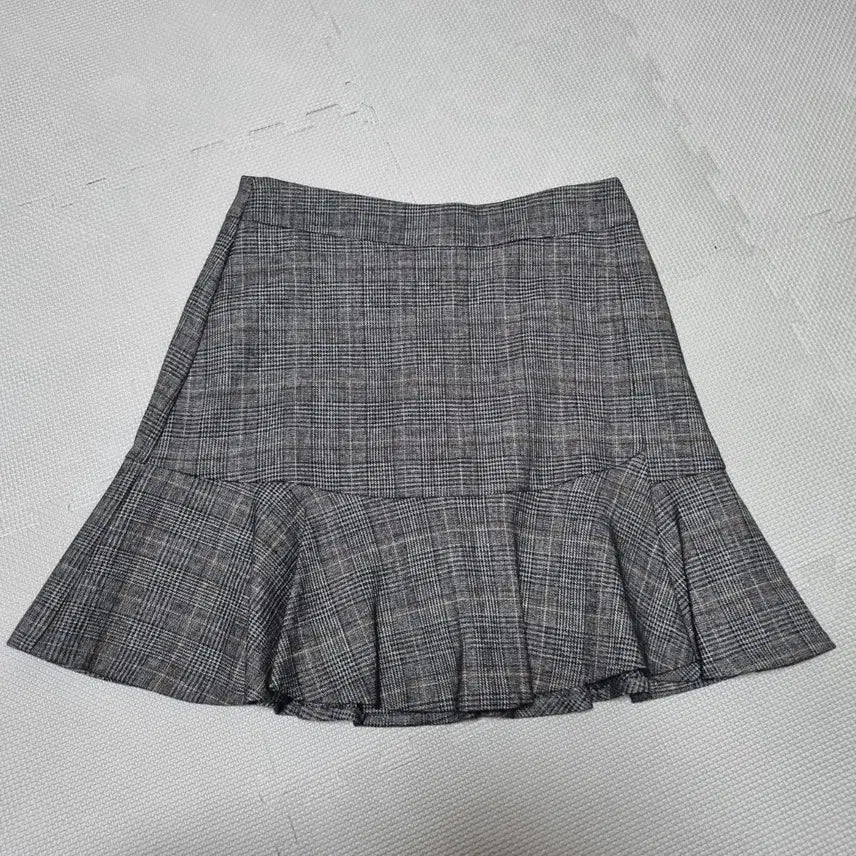 [BUNJANG] Top Girl Checkered Frill Mini Skirt / 탑걸 체크 프릴 미니스커트