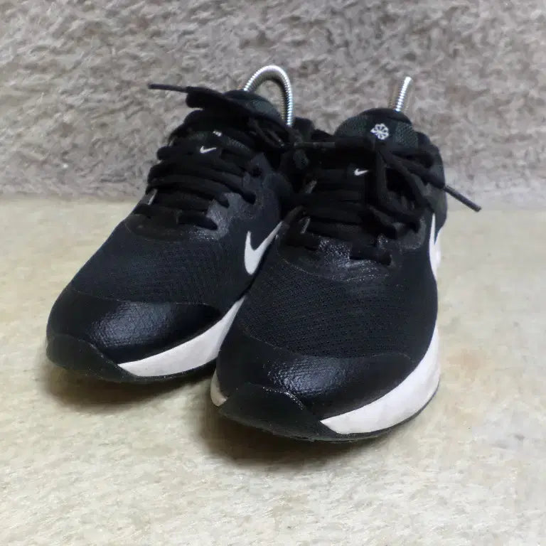 [BUNJANG] Nike Revolution 6 Black Sneakers - Used / 후루룩구제 225 나이키 레볼루션6 블랙 운동화 중고 신발
