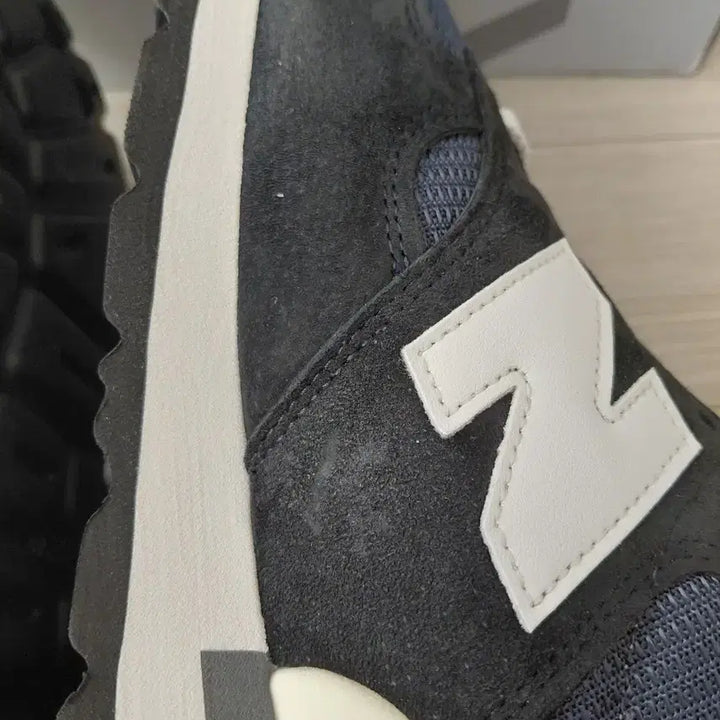 [SOLD OUT] 뉴발란스 990v1 290 us11 네이비
