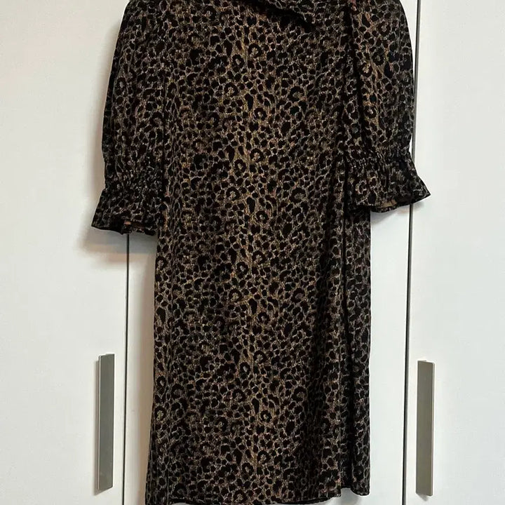 [BUNJANG] &amp; Other Stories Leopard Mini Dress / 새상품)원피스 &amp; other stories 레오파드 미니원피스 호피 치마