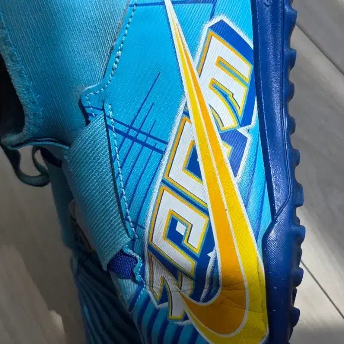 [BUNJANG] Nike Mercurial Futsal Shoes (235mm) / 나이키 머큐리얼 풋살화 235