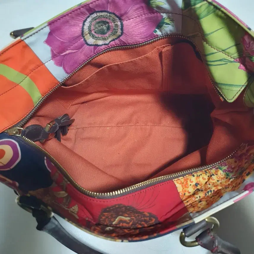 [BUNJANG] Ferragamo Zipper Shoulder Bag / 정품 ㅡ페라가모 ㅡ지퍼형.숄더백 ㅡ택포