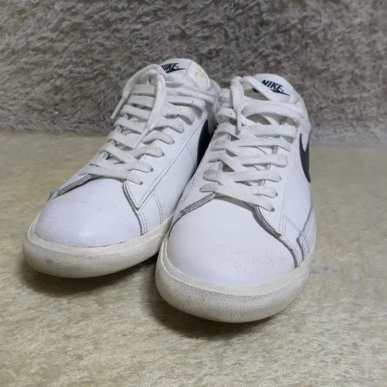 [BUNJANG] Nike Blazer Low White Sneakers / 후루룩구제 270 나이키 블레이저 로우 화이트 운동화 중고 신발