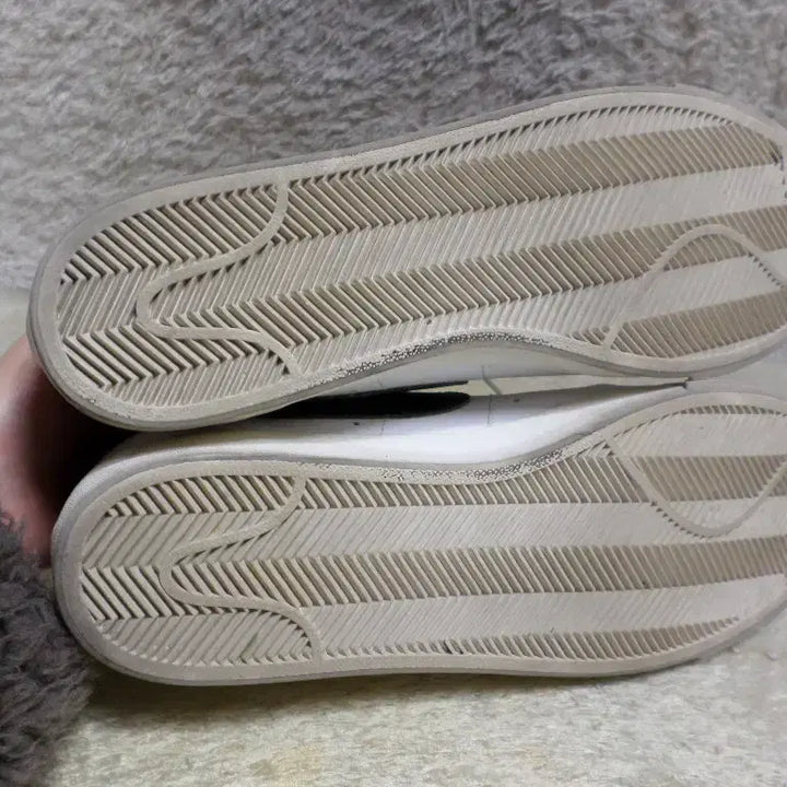 [BUNJANG] Nike Blazer Low White Sneakers / 후루룩구제 270 나이키 블레이저 로우 화이트 운동화 중고 신발