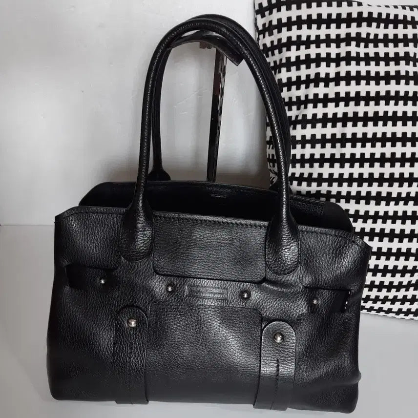 [SOLD OUT] 정품 ㅡ페라가모 ㅡ가죽.토트백 ㅡ택포