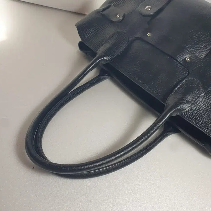 [SOLD OUT] 정품 ㅡ페라가모 ㅡ가죽.토트백 ㅡ택포