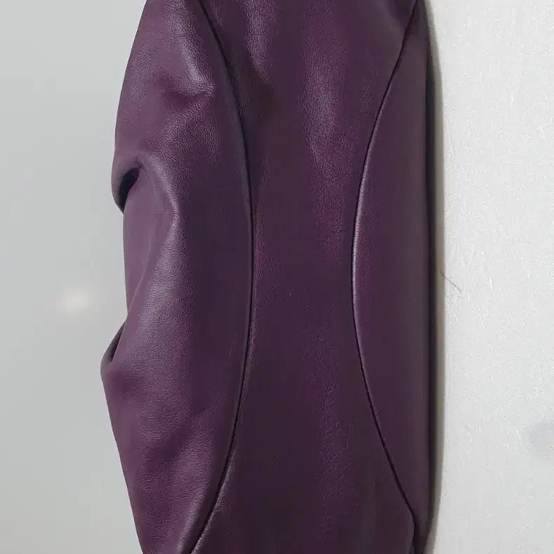 [SOLD OUT] 정품 ㅡ페라가모 ㅡ가죽.리본백 ㅡ택포