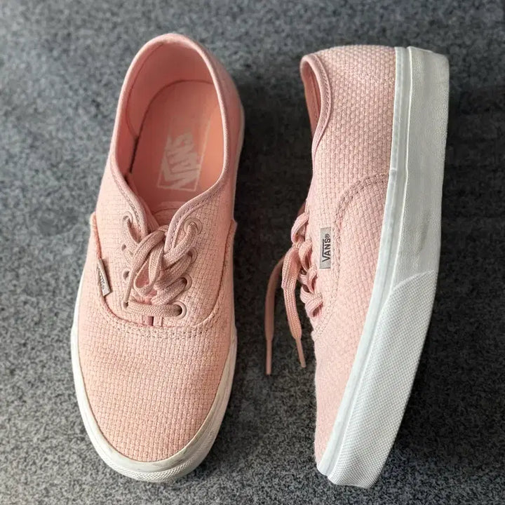 [BUNJANG] Vans Authentic Pink Sneakers / 반스 어센틱 235