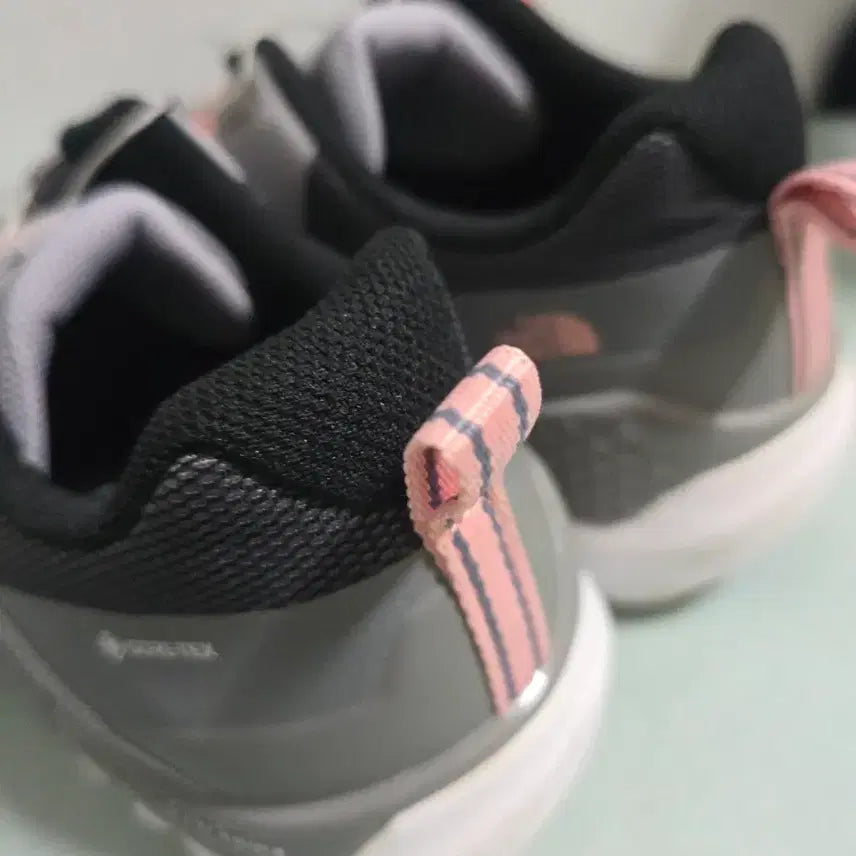 [SOLD OUT] 노스페이스  보아 고어텍스 트레킹화 250
