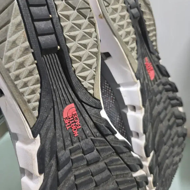 [SOLD OUT] 노스페이스  보아 고어텍스 트레킹화 250