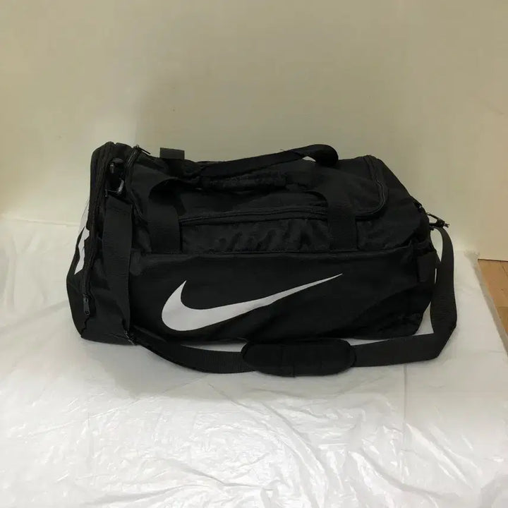 [BUNJANG] Nike Duffel Bag Crossbody / 나이키 더플백 크로스백@9927