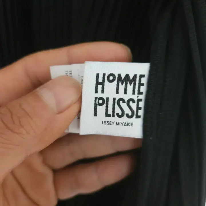[SOLD OUT] Issey Miyake 옴므 플리세 반팔 셔츠 2사이즈 블랙