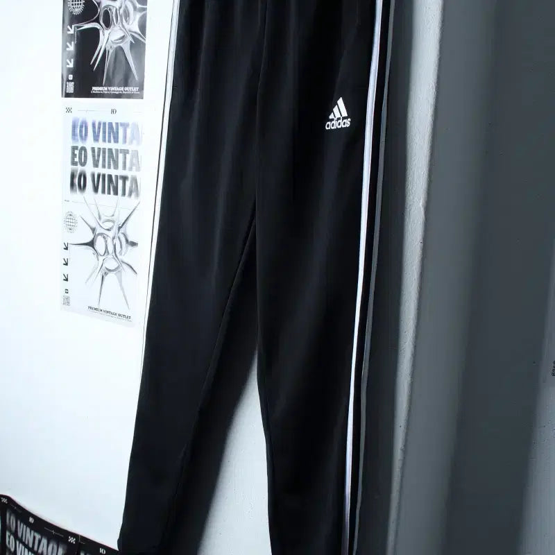 [BUNJANG] Adidas Training Pants Black Three Stripes Old School / (M-L) 아디다스 트레이닝복 바지 새상품 블랙 삼선 올드스쿨-252E