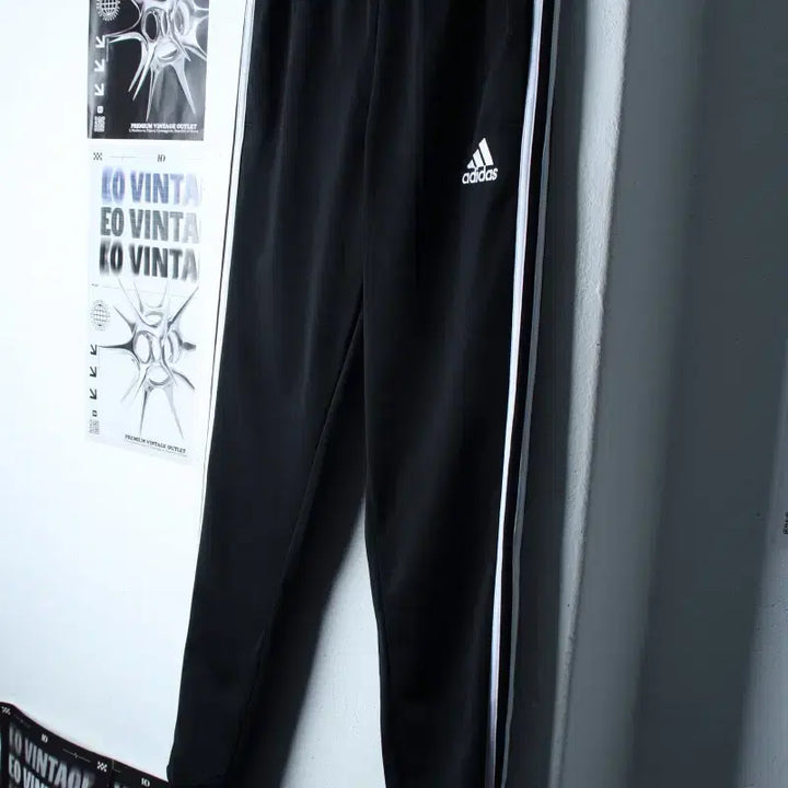 [BUNJANG] Adidas Training Pants Black Three Stripes Old School / (M-L) 아디다스 트레이닝복 바지 새상품 블랙 삼선 올드스쿨-252E