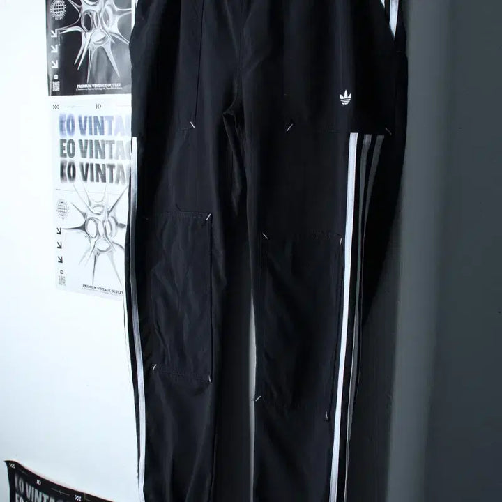 [BUNJANG] Adidas Training Pants Black - 2530 / (L-XL) 아디다스 트레이닝복 바지 오리지널 밴딩 블랙-2530