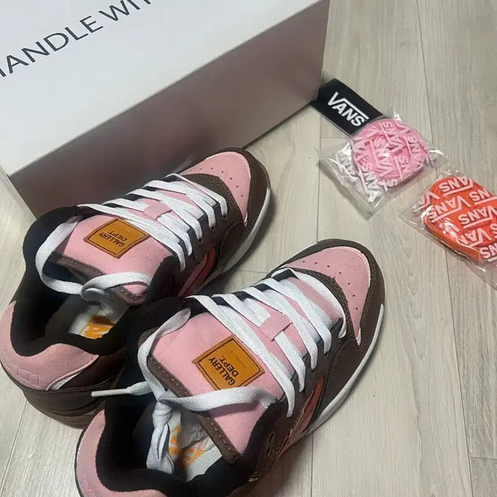 [BUNJANG] Vans Vault Gallery Dept. Rowley Skate Shoes / Vans 볼트 갤러리 디파트먼트 로울리 스케이트 신발 260