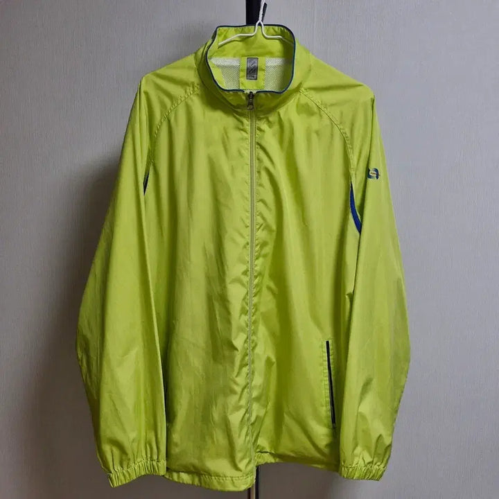 [BUNJANG] Eleanor Windbreaker Fluorescent Green 110 / 엘레니어 바람막이 형광 110