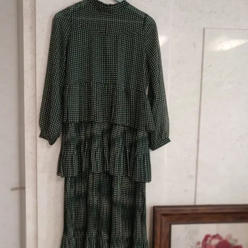 [BUNJANG] Yoo Dot Ruffle Long Dress Green / by Yoo도트 캉캉 롱원피스 그린