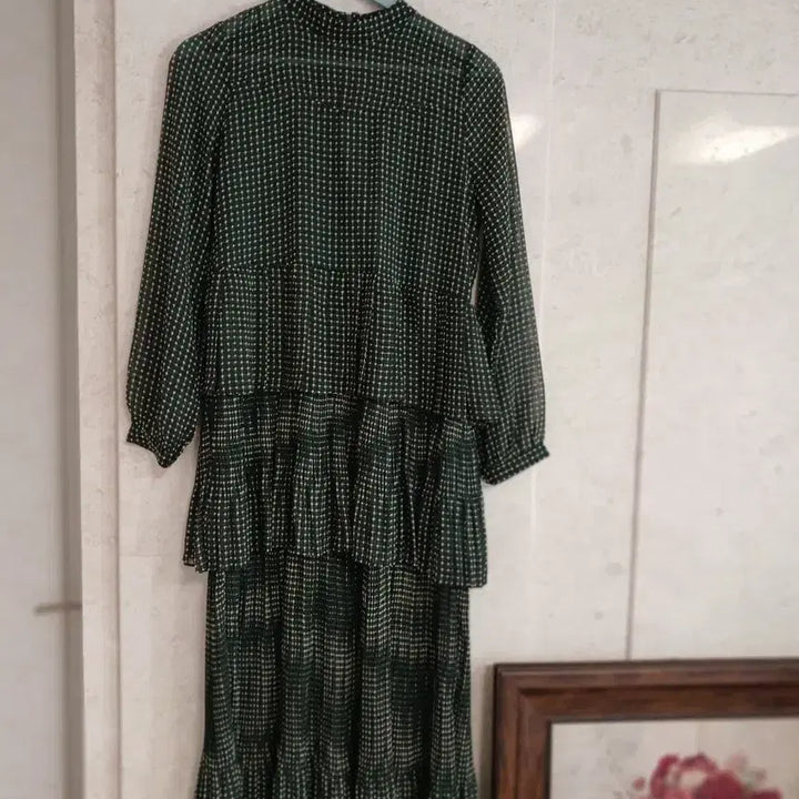 [BUNJANG] Yoo Dot Ruffle Long Dress Green / by Yoo도트 캉캉 롱원피스 그린