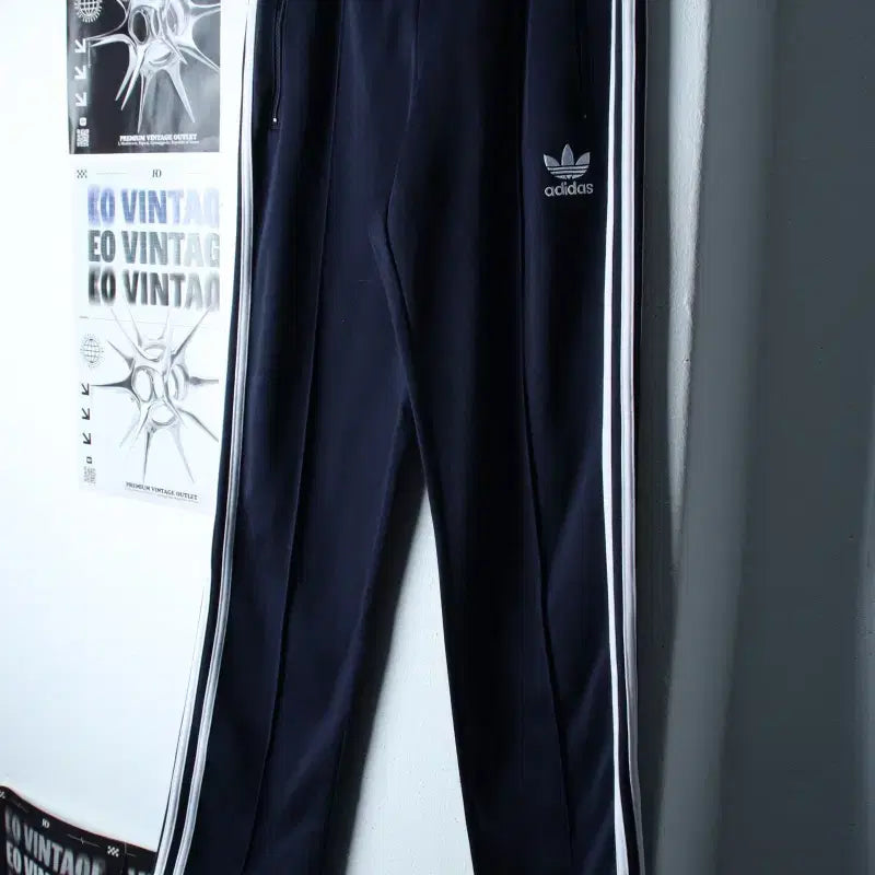 [BUNJANG] Adidas Europa Navy Training Pants / (M-L) 아디다스 트레이닝복 바지 유로파 네이비 삼선-2533