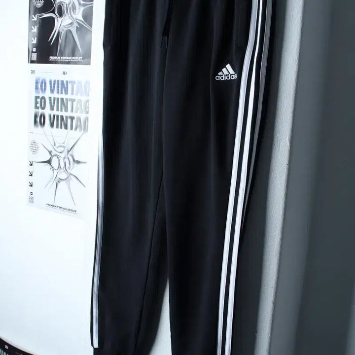 [BUNJANG] Adidas Training Pants Black Three Stripes Jogger / (S-M) 아디다스 트레이닝복 바지 블랙 삼선 조거 밴딩-2534