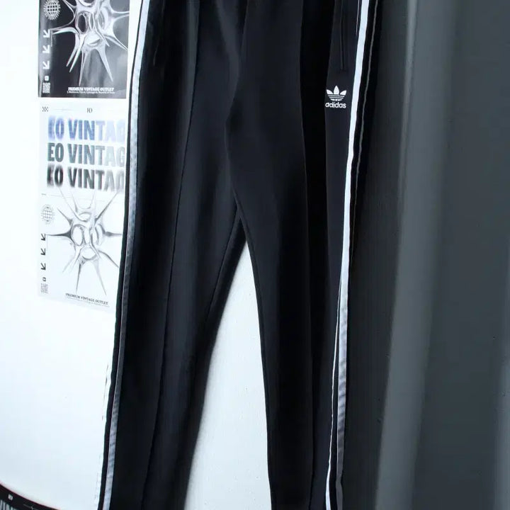 [BUNJANG] Adidas Training Pants Original Black / (L-XL) 아디다스 트레이닝복 바지 오리지널 블랙 삼선-2535