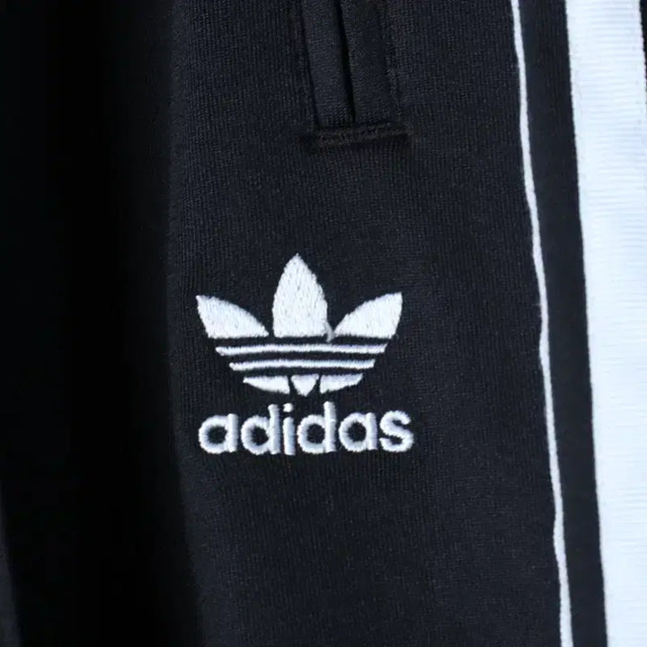 [BUNJANG] Adidas Training Pants Original Black / (L-XL) 아디다스 트레이닝복 바지 오리지널 블랙 삼선-2535