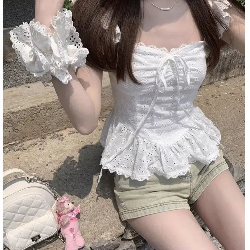 [BUNJANG] Lace Tie-Up Blouse / 펀칭 레이스 끈나시 블라우스
