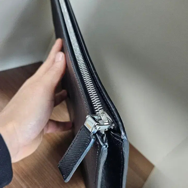 [BUNJANG] Prada Saffiano Leather Clutch Bag / 프라다 블랙 사피아노  클러치 백 (가로33세로25 )