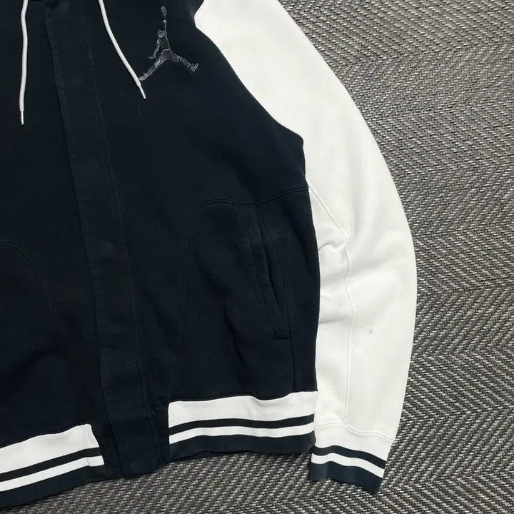 [BUNJANG] Nike Air Jordan Embroidered Logo Sweat Varsity Hood Jacket / 나이키 에어조던 자수로고 스웻 바시티 후드 자켓o 5247