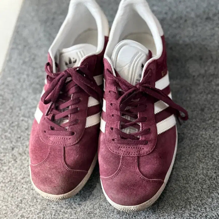 [BUNJANG] Adidas Gazelle Burgundy Suede Sneakers / 아디다스 가젤 버건디 스웨이드 250