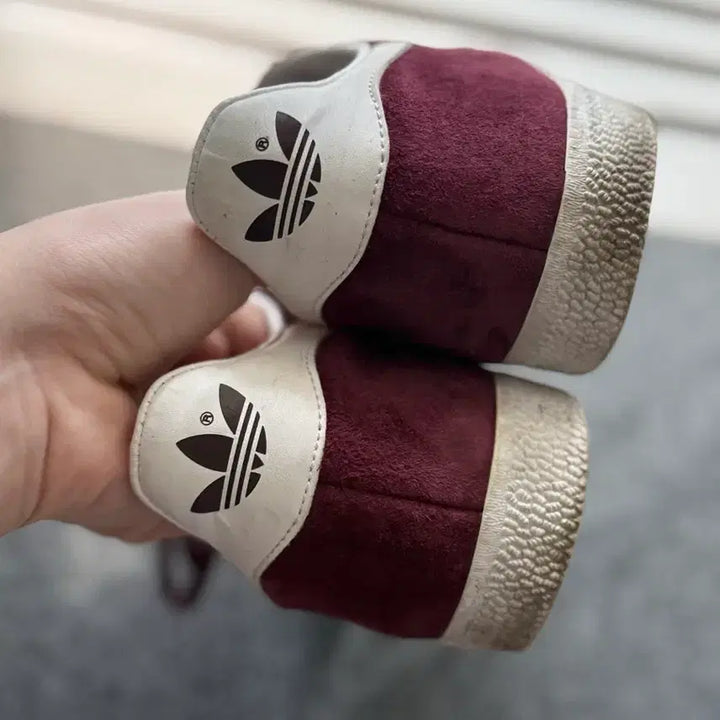 [BUNJANG] Adidas Gazelle Burgundy Suede Sneakers / 아디다스 가젤 버건디 스웨이드 250