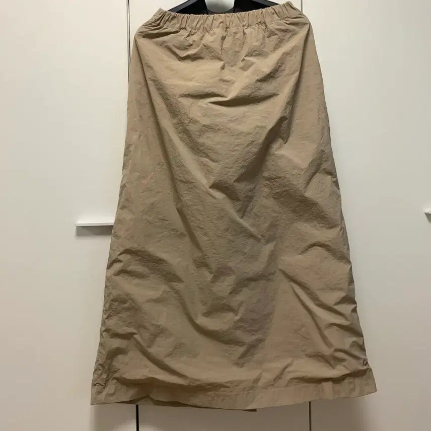 [SOLD OUT] NEITHERS 네이더스 베이지 색상 랩 스커트