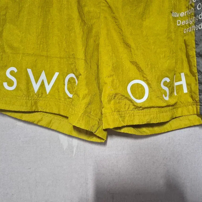 [BUNJANG] Nike Swoosh Shorts Yellow (XL) / 나이키 스우시 반바지 옐로우(xl)