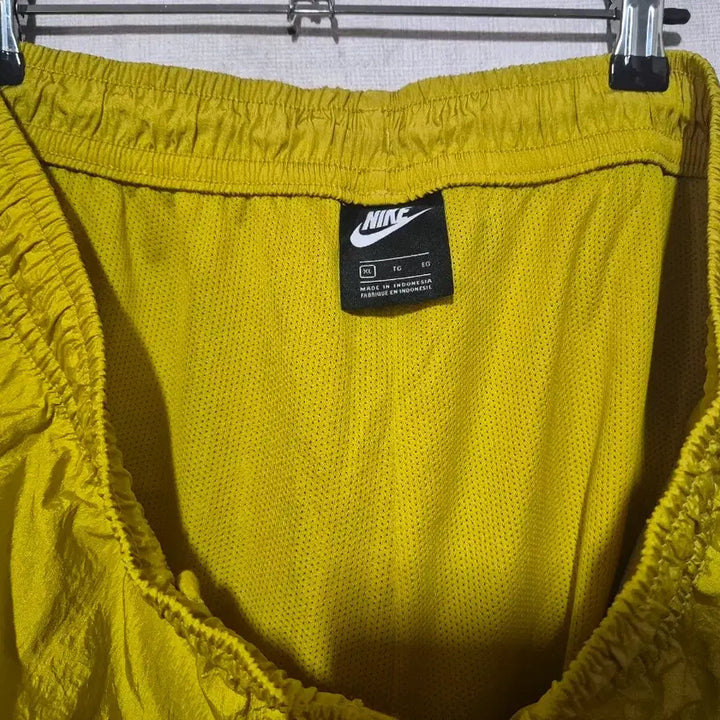[BUNJANG] Nike Swoosh Shorts Yellow (XL) / 나이키 스우시 반바지 옐로우(xl)