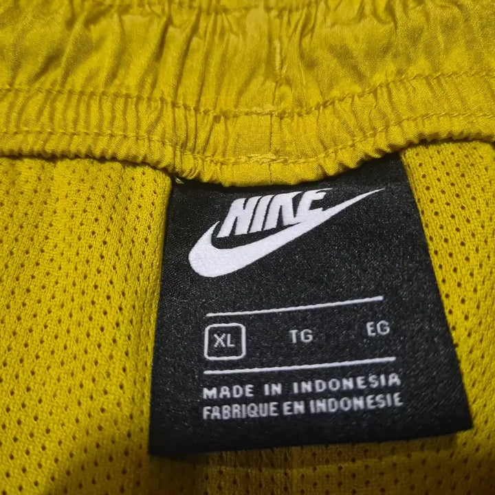 [BUNJANG] Nike Swoosh Shorts Yellow (XL) / 나이키 스우시 반바지 옐로우(xl)