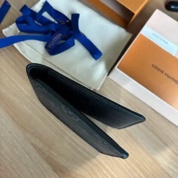 [SOLD OUT] [A급/정품/풀박스] 루이비통 멀티플 월렛 모노그램 이클립스