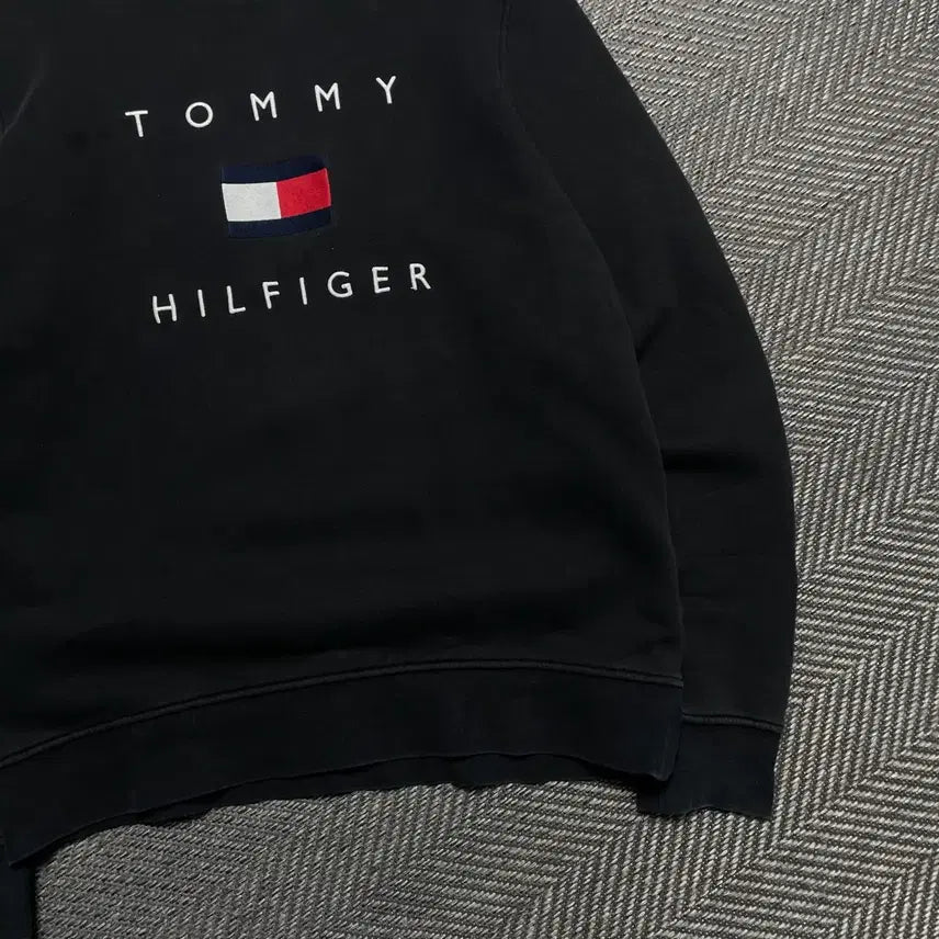 [BUNJANG] Tommy Hilfiger Embroidered Big Logo Oversized Sweatshirt / 타미힐피거 자수 빅로고 박시핏 맨투맨o 5249