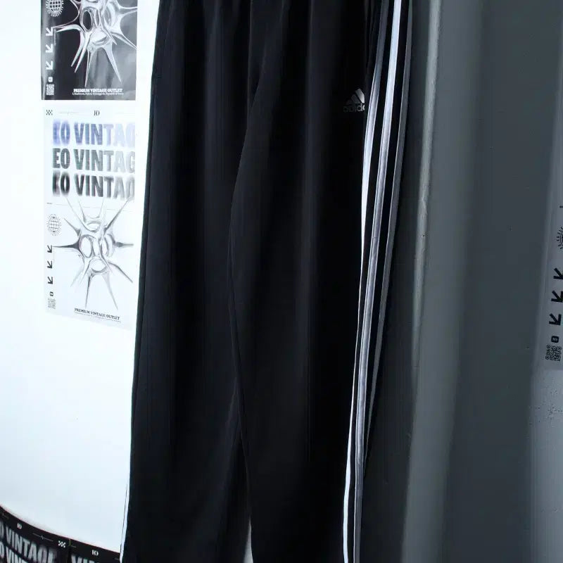 [BUNJANG] Adidas Training Pants Black Old School / (M-L) 아디다스 트레이닝복 바지 오버핏 블랙 삼선 올드스쿨-253E