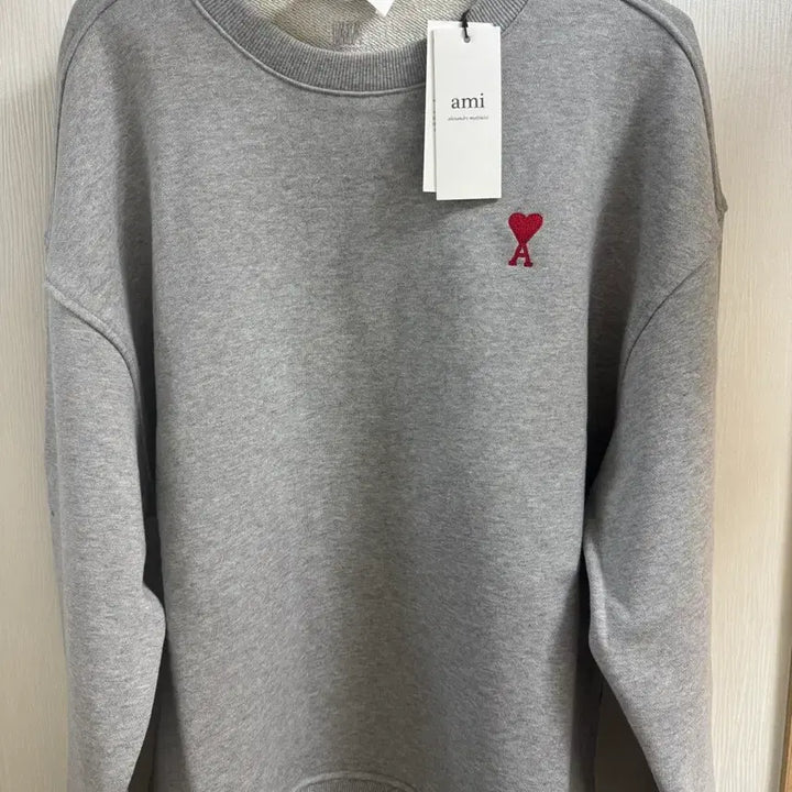 [BUNJANG] Ami Small Heart Logo Sweatshirt Gray / 아미 스몰 하트 로고 맨투맨 그레이