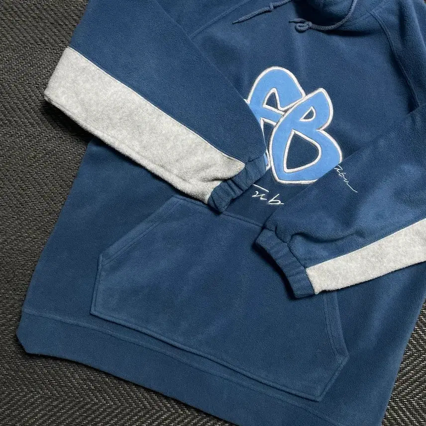[BUNJANG] FUBU Fleece Hoodie / 00s FUBU 올드스쿨 빅로고 플리스 후드 티셔츠o 5250